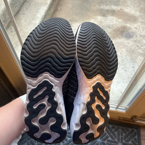 Nike React Phantom Run Flyknit Running Shoes - Picture 5 of 6